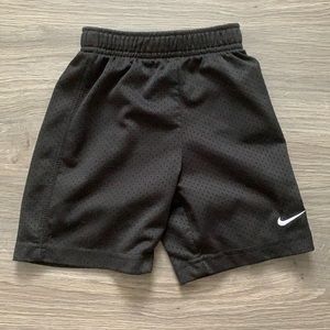 Boys Nike Shorts Size 3T. EUC